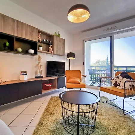 Loraldia - Avec Piscine, Parking Privé Et Wifi * Saint-Jean-de-Luz